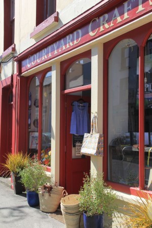 Courtyrard Crafts